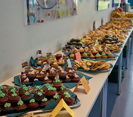 Ein Foto des Kaffee und Kuchenbuffets